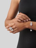 Frivole Van Cleef & Arpels (VCA),Bracelet, 5 Flowers - Rhodium-Plated 18K White Gold and Diamonds - Image 2