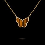 A Lucky Alhambra Butterfly Pendant - 18K Yellow Gold and Tigers Eye - Image 4