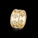 Perlée Clovers Ring, Medium Model - 18K Yellow Gold and Diamonds