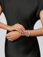Perlée Clovers Van Cleef & Arpels (VCA),Bracelet, Medium Model - Rhodium-Plated 18K White Gold and Diamonds - Image 7