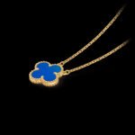Vintage Alhambra Pendant - 18K Yellow Gold and Blue Agate - Image 3