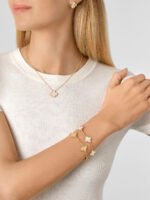 Vintage Alhambra Pendant - 18K Yellow Gold and White Mother-of-Pearl - Image 7