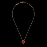A Vintage Alhambra Pendant - 18K Yellow Gold and Carnelian - Image 6