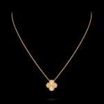 Vintage Alhambra Pendant - Guilloch 18K Yellow Gold - Image 3