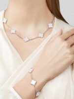 Vintage Alhambra Van Cleef & Arpels (VCA),Bracelet, 5 Motifs - Rhodium-Plated 18K White Gold and White Mother-of-Pearl - Image 4