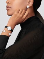 Vintage Alhambra Van Cleef & Arpels (VCA),Bracelet, 5 Motifs - Rhodium-Plated 18K White Gold and White Mother-of-Pearl - Image 5