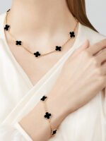 Vintage Alhambra Van Cleef & Arpels (VCA),Bracelet, 5 Motifs - 18K Yellow Gold and Onyx - Image 5