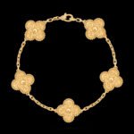 Vintage Alhambra Van Cleef & Arpels (VCA),Bracelet, 5 Motifs - Textured Yellow Gold - Image 4